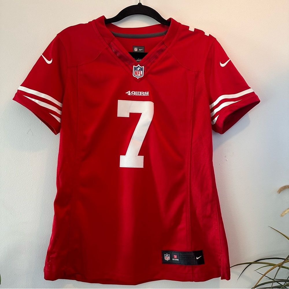 49ers Nike women’s fitted jersey red size Medium. Colin Kaepernick #7 NFL